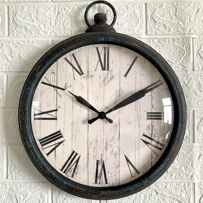 China Antique Style Antique Items Rust Plastic Wall Clock Antique Quartz Factory Supplier for sale