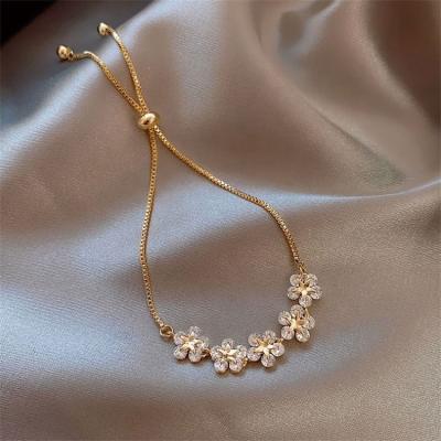 China CLASSIC Korean version of star flower shining bracelet zircon bracelet CIA fashion design ladies simple bracelet jewelry for sale