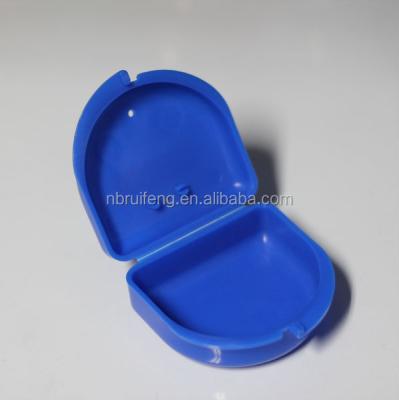 China Dental Regional Plastic Dental Box Orthodontic Case Retainer Direct Sales for sale