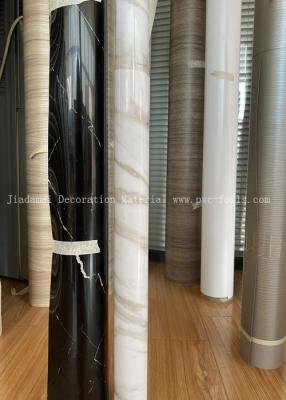 中国 Packed In Roll New Marble Design Self Adhesive PVC Film For Surface Decoration 販売のため