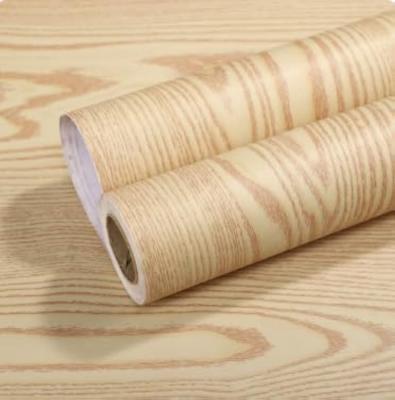 China 1.22x50M Película autoadhesiva de revestimiento decorativo de PVC de madera en relieve para decoración del hogar en venta