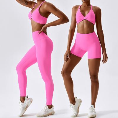 China 2023 Wholesale Breathable Ladies Workout Set Fitness Wear Yoga Equipment Women's Two Piece Gym Wear for sale