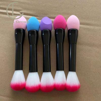 China Hot Selling Soft Touch Brush Cosmetic Latex Handle Powder Puff Free Makeup Brushes Long for sale