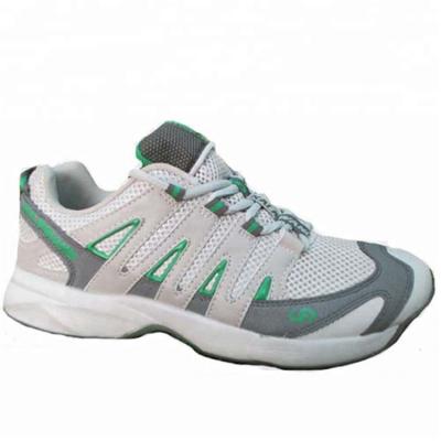 China Fashion\YT Comfortable\Durable\Breathable\Lighted Shoes Top Level New Design Outdoor Sports Shoes Professional Cricket Shoes For Men for sale