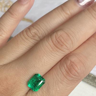 China Excellent Quality Stone Emerald Loose Stone Emerald Loose Beads Custom Cut Green Stone for sale