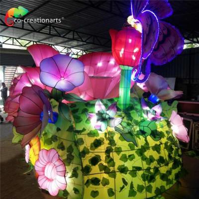 China Amusement Park Popular Customized Chinese Large Dragon Boat Silk Lantern For Water Park Decoration for sale