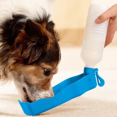 China Sustainable Outdoor Portable Collapsible Drinker 500ML Dog Pet Feeding Bottle for sale