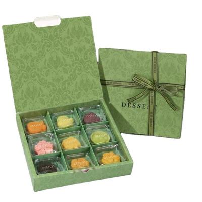 China Luxury Foldable Christmas Macaron Gift Box Nine Palace Macaron Favor Boxes Packaging for sale