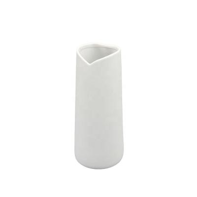 China Wholesale Minimalist White Vases For Decor Small Ceramic Vases For Table Home Decoration Around The Plant Pot for sale