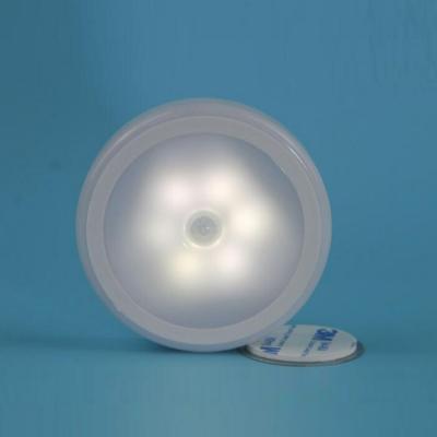 China Logo Printing 6 LED PIR Body Motion Sensor Activated Wall Light Night Light Induction Lamp for sale