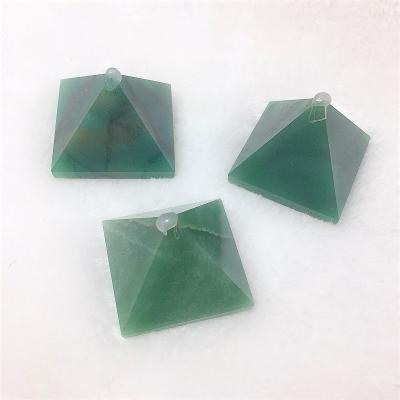 China Wholesale Natural Green Pyramid Africa Aventurine Healing Crystal Pyramid For Decoration for sale