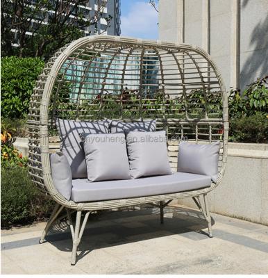 China Contemporary outdoor living room wicker cushions round cabana canopy patio indoor or garden rattan daybed for sale