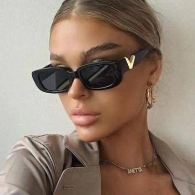 China Fashion Retro Sunglasses Rectangle Sunglasses Women Brand Classic Designer Vintage Small Frame Sun Glass Ladies Square Black for sale