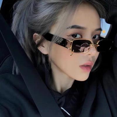 China Ease Square Luxury Female Fashion 2021 Sun Glasses Small Rectangle Travel Brand Women's Retro Sunglasses Eyewear for sale