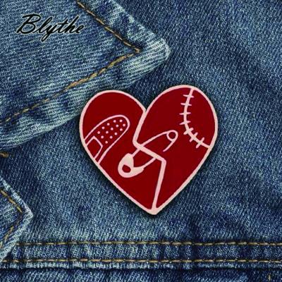 China Customized Customized Pin Factory Soft Enamel Lapel Metal Heart Button Silver Badge Enamel Lapel Pins for sale