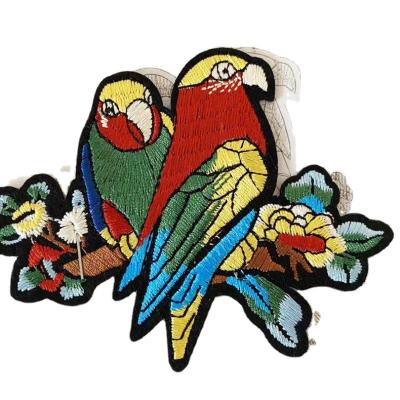 China Viable Custom Wholesale Cartoon Cute Bird Butterfly Bees Ladybugs Iron On Patches Custom Embroidery for sale