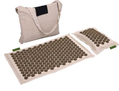 China Durable Acupressure Mat Foot Massage Acupressure Mat Portable Natural Canvas Interior Organic Hemp Coconut Shell and Pillow Set for sale