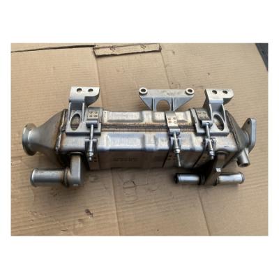 China FM13 Heavy-duty Truck Genuine Diesel Engine Parts C1207010-E4600 Engineering Cooler for sale