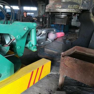 China Collaborative  1.5T wheeled forging manipulator for sale