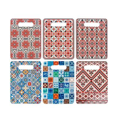 China Viable OEM Customized Cooking Heat Resistant Magnetic Dining Table Place Mats Magnetic Coloring Flower Tripod Pot Mat Coasters For Kitchen for sale