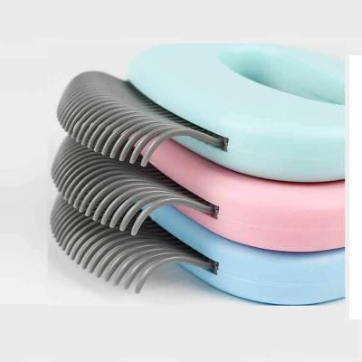 China 2021 Viable Viable Corner Cat Grooming Hair Comb Brush Cat Grooming Brush Fun Pet Hair Remover Comb for sale