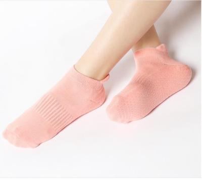 China Custom Design Logo Non Slip Pilates Woman Yoga Socks Unisex Yoga Socks for sale