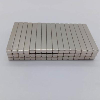 China Industrial Magnet NdFeB Round Magnet N45 F26*2.5*3 for sale