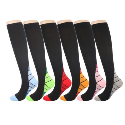 China Amazon Warm Breathable Compression Socks For Men And Women 20-30 mmHg Compression Socks Improves Circulation Provide Support For Exercise Rise for sale