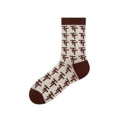 China High quality QUICK DRY fashion socks personality fashion street cheap trend in tube women socks for sale