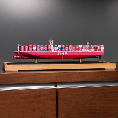 China Desktop decoration 1:1000 scale nautical alloy ship model simulation shipping container toy models 41cm wooden container ship model for sale