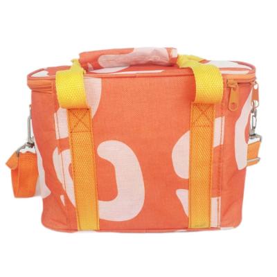 China New Fashion Insulated Tote Bag Thermal Lunch Cooler Portable Bag With Shoulder Strap for sale