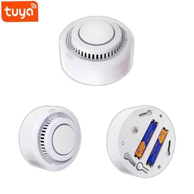 China Tuya APP DC 3V CE Smart 20 Detection Renge Low Power 80 DB Smoke WiFi Tuya Remote Control Smoke Detector for sale