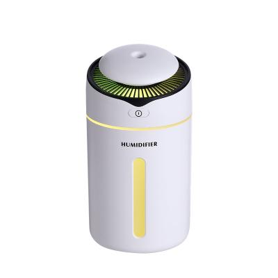 China Car Mini Ultrasonic Humidifier Moisture Mist Fogger Led Lightweight Humidifiers Cool Mist USB Air Humidifier for sale