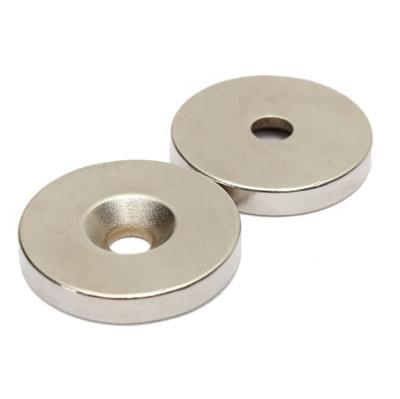 China Industrial Magnet Disc Magnets Disc Rare Earth Material Strong NdFeB Hole 5mm Neodymium Magnets N50 for sale