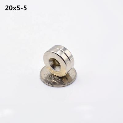 China NEW Industrial Magnet 20x5 Hole 5MM Ring Round Neodymium Magnets With Hole 20*5 for sale