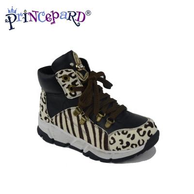 China Anti-slippery hot sale wholesale children's school casual shoes for autumn and spring for sale