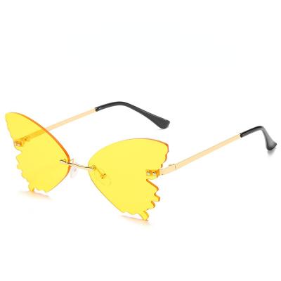 China 2021 Trendy Fashion Sunglasses Butterfly Shape QC Ladies 100% Design Metal Sunglasses for sale