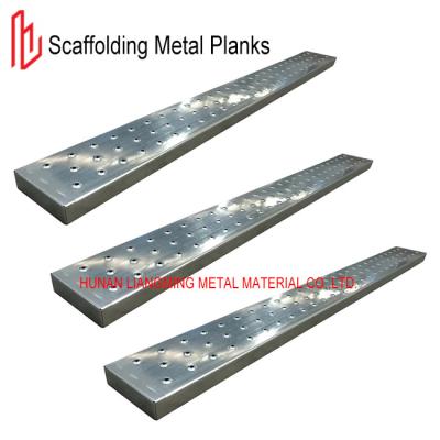 China Q195 Q235 Gerüst Metallplatten 250*40mm BS1139 Gerüst Stahlplatte zu verkaufen