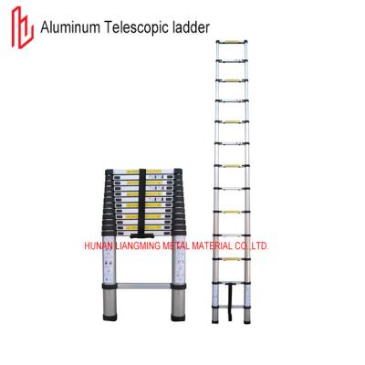 China Telescopische Aluminium rechte ladder 30cm Stap afstand EN131 Gecertificeerd Te koop