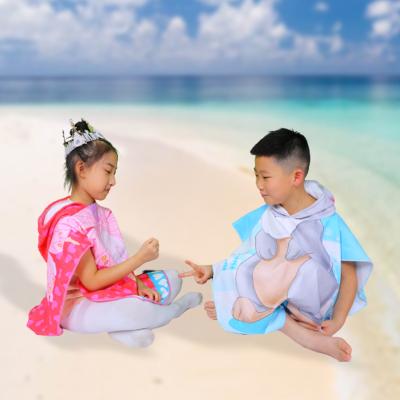 China Child-Proof Microfiber good quality cartoon printed hooded kids beach towel for sale