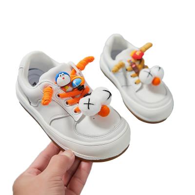 China Wholesale Cute Flat White Leather Cartoon Buckle Fashion Children Chunky Casual Shoes Girl for sale