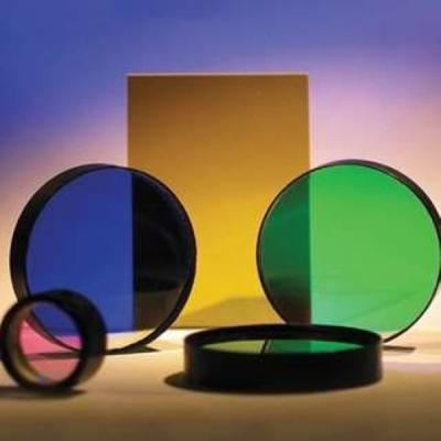 China Customizable Round Optical Glass Filters Colored Glass Filters For Color Separation for sale