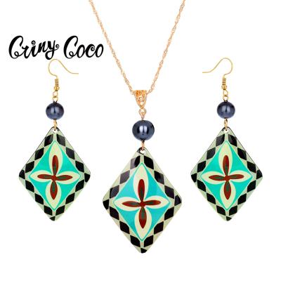 China Cring Cocos Fashion Holiday Hawaiian Earrings Dangling Hawaiian Jewelry Set Kit Set Diamond Pendant Flower Drop Acrylic for sale