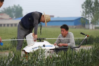 Cina L'applicazione aerea dell'elicottero del UAV RC degli antiparassitari spruzza la pressione 0.22-0.28kPa in vendita