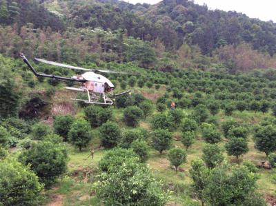 China 4 Düsen UAV-landwirtschaftliche Sprühfunksteuerungs-unbemannte Luftfahrzeuge zu verkaufen