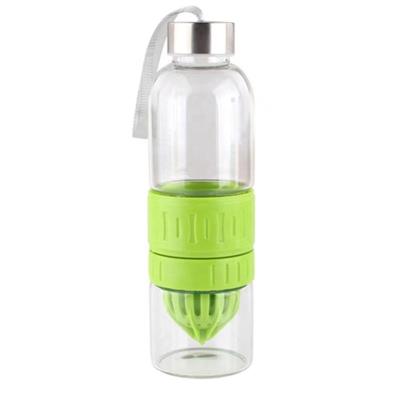 China Easy Carry Outdoors 700ml Glass Infusion Water Bottle Bpa Free Tritan Reusable Glass Fruit Infuser Water Bottle Leak Proof Top And Wide Mouth for sale