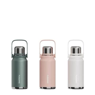 China Portable Large Capacity Double Wall Stainless Steel Water Bottle With Handle Insulated Vacuum Sports Water Bottle Pot 900/1200/1500ML for sale