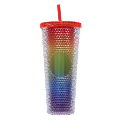 China Tumbler con tapas de paja Tumbler con tapas y pajitas Tumbler rosa con pajita Taza texturizada de plástico sin BPA Tumblers de doble pared para café helado Bebidas frías o agua 24 oz en venta