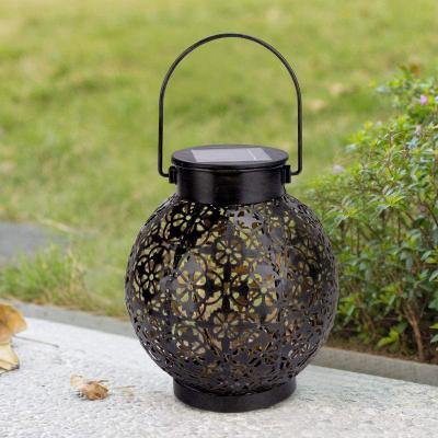 China 2020 NEW Garden Design Solar Metal Lantern For Decorative Garden for sale