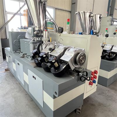 China Landbouw Dubbele schroef extrudermachine Plastic PVC CPVC UPVC buismachine Te koop